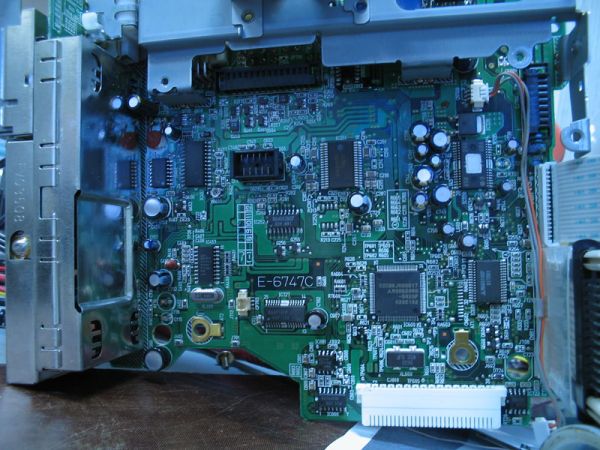 Toyota NKN-W50 76011 - Организация AV входа Toyota NKN-W50 76011 - Организация AV входа