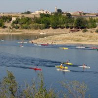 Тренировка байдарочников на Кенгирском водохранилище