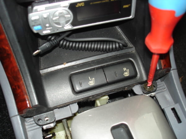 Как снять штатную автомагнитолу