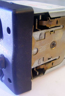 Как снять штатную автомагнитолу